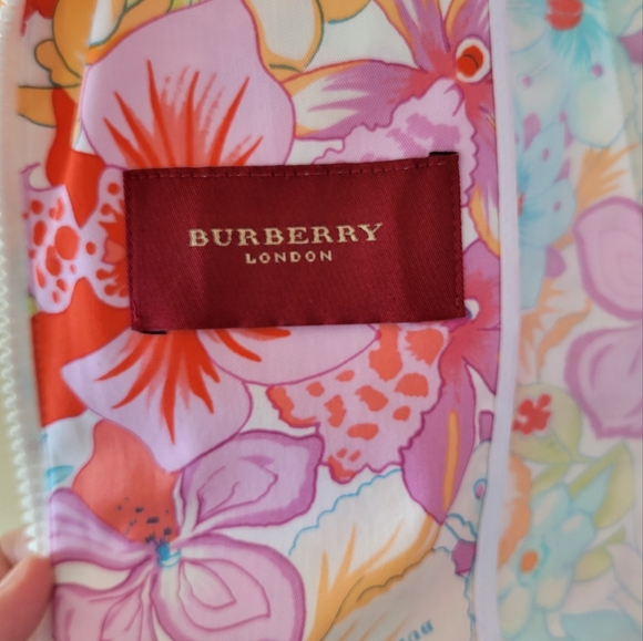 Burberry Flower 🌸 RARE Jacket / Coat Women Girl Purple Orange Green Red White - Picture 2 of 11